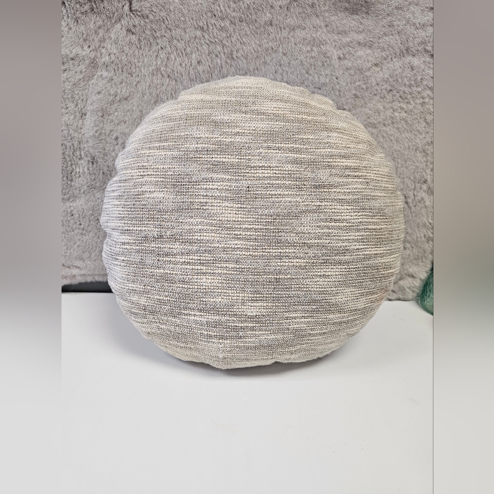 Woven Cotton Slub with Gold Lurex Round Throw Pillow